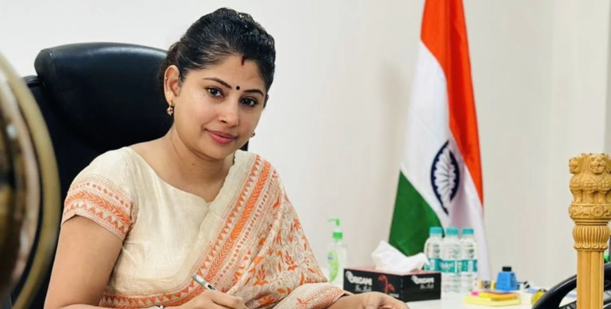 Smita Sabharwal Biography